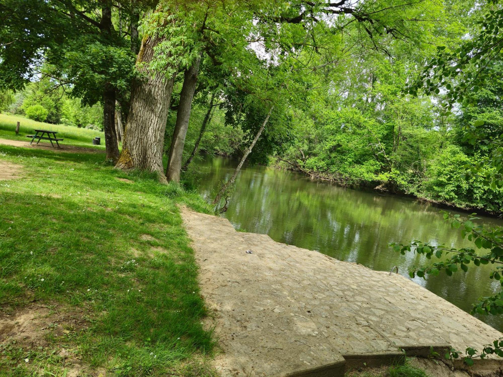 فيلا Weckerlin Sarliac-sur-l'Isle المظهر الخارجي الصورة